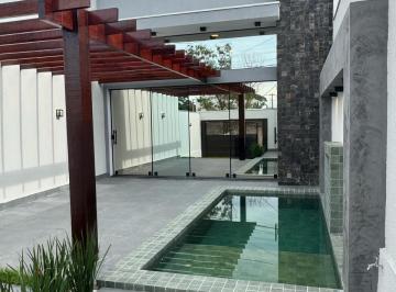 Casa · 113m² · 3 Quartos · 2 Vagas · Casa no Bairro Jardim Universitário