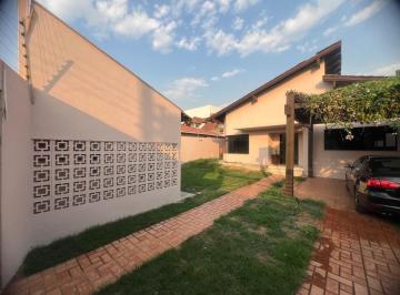 Casa · 180m² · 4 Quartos · 5 Vagas · Casa no Bairro Santa Rosa