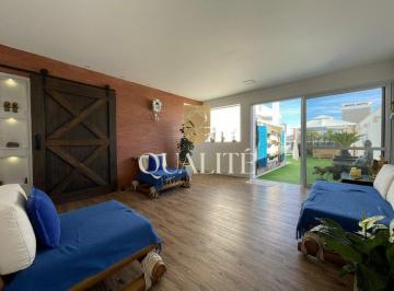 Apartamento · 258m² · 3 Quartos · Apartamento à venda - em Ingleses do Rio Vermelho