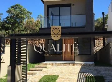 Casa · 225m² · 3 Quartos · Casa à venda - em Saco Grande