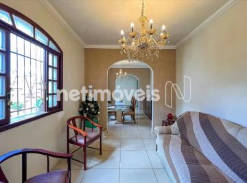 Casa · 400m² · 3 Quartos · 2 Vagas · Casa de 3 quartos à venda no Cachoeirinha!