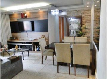 01 · Apartamento à venda - na Sagrada Família