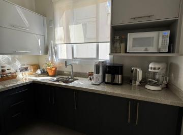 Apartamento · 82m² · 2 Quartos · Apartamento à venda com 68m², 2 dormitorios no Petropolis