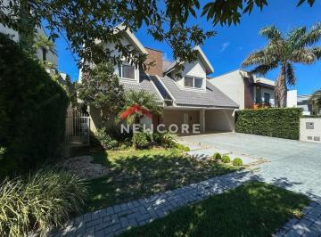Casa · 499m² · 4 Quartos · 3 Vagas · Casa de condomínio em  Avenida Treviso - FAG - Cascavel/PR
