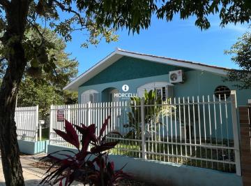 Casa · 176m² · 4 Quartos · 2 Vagas · Casa ampla com excelente localização no bairro Camobi.