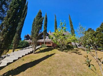 casa-para-venda-no-abernessia-em-campos-do-jordao-sp · Casa / Venda
