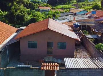 Casa · 211m² · 5 Quartos · Casa na Rua Isaura Ferreira Borges, Bom Jardim das Pedras, Carmópolis de Minas - MG.