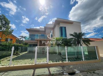 Casa · 179m² · 2 Quartos · 4 Vagas · Casa de Alto Padrão à Venda em Guabiruba