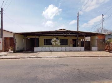 Casa · 156m² · 5 Quartos · 3 Vagas · Casa 04 dormitórios com patio e casa auxiliar nos fundos no Harmonia em Canoas