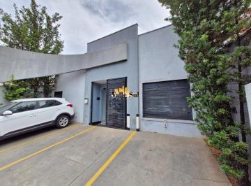 Casa · 100m² · 3 Vagas · Imóvel Comercial com 5 salas com 100 m² Útil e 200m² de Terreno em São José do Rio Preto