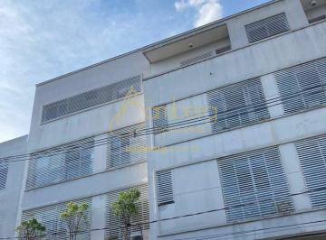 Comercial · 3991m² · Galpão para Venda em região central da cidade