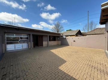 Casa · 140m² · 2 Quartos · 5 Vagas · Casa com churrasqueira em Canoas - Rio Branco