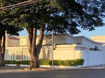 f7d94afea14d72a19a82439238c3bea8c47e8461 · Salão comercial à venda, de esquina, 4 salas, Av. Presidente Vargas, Indaiatuba.