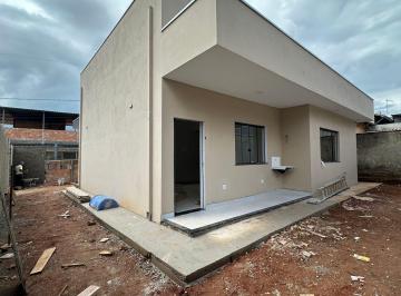 Casa · 94m² · 3 Quartos · 2 Vagas · Casa 03 Quartos sendo 01 Suíte à Venda em Juatuba no bairro Nova Esperança