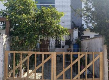 Casa · 60m² · 2 Quartos · 1 Vaga · Casa à venda no bairro São João do Rio Vermelho - Florianópolis/SC