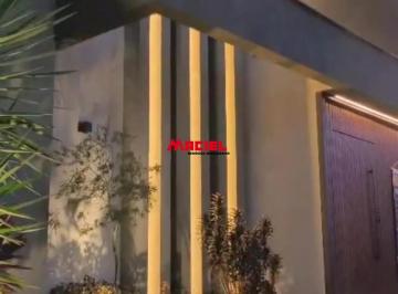 Casa · 310m² · 4 Quartos · 4 Vagas · Sobrado de esquina no melhor comdominio de cacapava