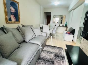 e6d801b42eda3b98f5db82e075e7991eaeaf5e88 · Apartamento para locação - 2 Dormitórios - 1 Suíte - 2 vagas - Condomínio Florenças - Gopouva - Cent