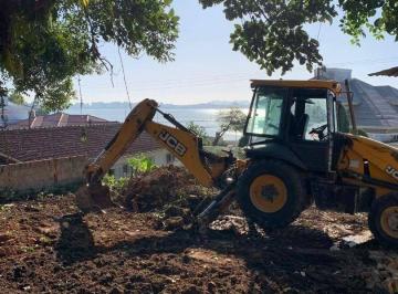 e417714cb72f3593fa05a4fc6b21d227eb3f7838 · Terreno à venda, 401 m² por R$ 500.000,00 - Ponta de Baixo - São José/SC