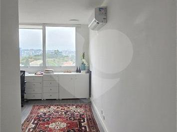Comercial · 28m² · Salas à venda em Jardim Paulistano - SP