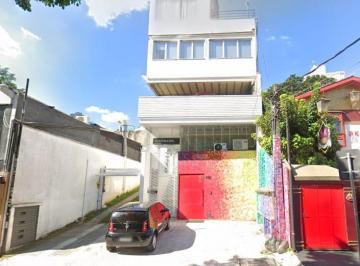 Comercial · 220m² · 2 Quartos · 2 Vagas · Loja na Rua Delfina, N. 118 - Loja • 220 m²