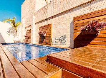Apartamento · 247m² · 3 Quartos · 2 Vagas · Cobertura Duplex Três suites, sendo uma suíte master com closet feminino e outro masculino