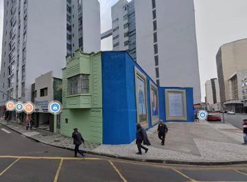 100514_0.jpg · Excelente casa comercial em bela esquina no Centro