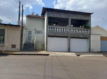 30043311-3f64-47da-86c4-f1de149e40b5 · Funcional casa de vila para venda em Vila Rezende com 3 quartos, sendo 1 suíte, 192m²