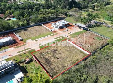 95744f0c-f974-4027-8694-aa22044d7770.webp · Terreno plano com 18.000m² — aceita permuta, FGTS e financiamento.