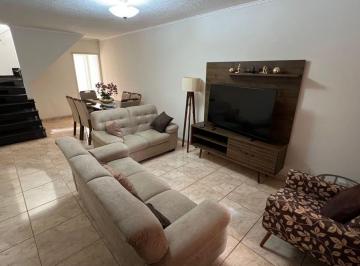 Casa de 3 quartos, Guarulhos · Sobrado com 135 m² e 3 quartos à venda em Jardim Vila Galvão
