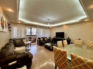 Apartamento · 140m² · 4 Quartos · 2 Vagas · Apartamento Amplo e Vazado com 4 Quartos, Suíte e 2 Vagas na SHCGN 704 - Asa Norte