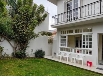 Casa · 330m² · 4 Quartos · 2 Vagas · Casa à venda no bairro Cinquentenário