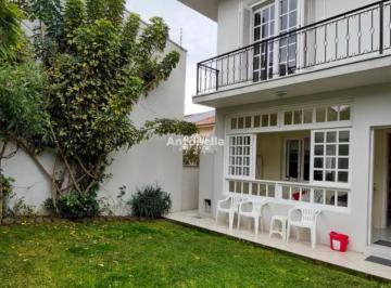 Casa · 330m² · 4 Quartos · 2 Vagas · Casa à venda no bairro Cinquentenário