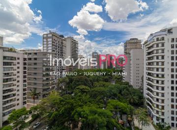Apartamento · 173m² · 3 Quartos · 2 Vagas · Vista privilegiada para Praça Pereira Coutinho
