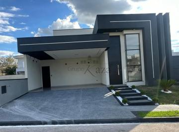 Casa · 300m² · 3 Quartos · 4 Vagas · Oportunidade - Casa - Condomínio Terras do Vale - Caçapava - 3 Dormitórios - 155m².