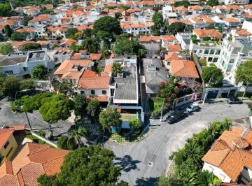 IMG_20260609_185037_000.jpeg · Versátil casa para venda em Aclimação com 3 quartos, sendo 2 suítes, 563m² - remaxares#1JX7H