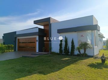 Casa · 260m² · 3 Quartos · 2 Vagas · Casa com 03 suítes no Reserva das Águas em Torres RS