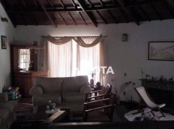 58cf1fdf6bb6980a0f0cb08e970acffcdebdebbf · Casa c/ 3 suítes no Jardim Itapoan