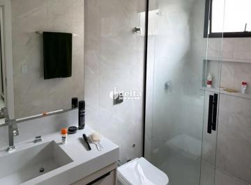 Casa · 300m² · 3 Quartos · 2 Vagas · Casa Moderna com Área Gourmet e Piscina no Bairro Novo Mundo ? Uberlândia/MG