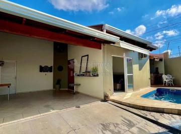 Casa · 202m² · 3 Quartos · 2 Vagas · Casa Jardim São Marcos: 03 dormitorios, 01 tipo apartamento todos com ar, 02 áreas gourmet, piscina 