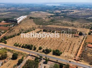 7c3945c9-72c0-49fb-8637-de52bd825317.webp · Oportunidade Única: Chácara de 250m de Frente, Escriturada, às Margens da DF-451