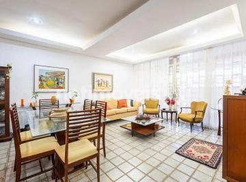 bd117126-a170-4dc0-baaf-a7713708de77.webp · Casa - Varanda - Garagem