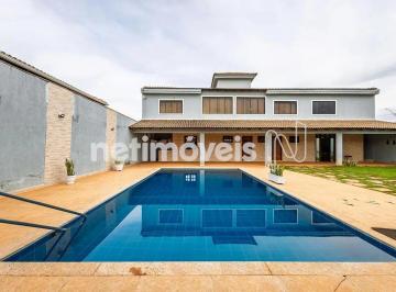 c9c41c41-61f6-4e6f-935c-42b0976cd665.webp · Casa espaçosa com 3 suítes, área de lazer completa no Lago Norte!