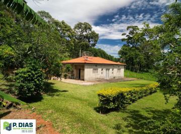 Rural · 2365m² · 2 Quartos · 5 Vagas · Refúgio Natural: Chácara em Pinhalzinho com Pomar Formado