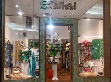 Comercial · 32m² · 2 Vagas · Excelente loja no Barra Square!