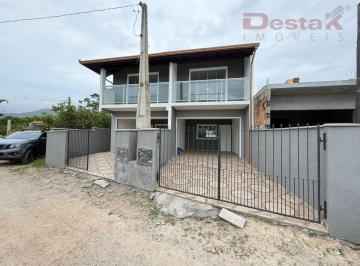 Casa · 70m² · 2 Quartos · 1 Vaga · Casa no bairro Encruzilhada - Biguaçu