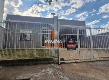 Casa · 130m² · 3 Quartos · 2 Vagas · Página 1 Imóveis anuncia ótima oportunidade de casa ampla de 03 dormitórios, sendo 1 suíte, no bairr