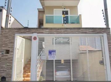 33e9434d0907b3d5b31e062f701aba978984fdaa · Esta casa é uma excelente oportunidade para quem busca conforto e espaço. Com 198 metros quadrados d