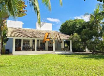 Casa · 300m² · 4 Quartos · 4 Vagas · Casa à venda no bairro Busca Vida - Camaçari/BA