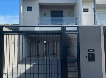 Casa de 3 quartos, Maringá · Sobrado no Jardim Itália em Maringá