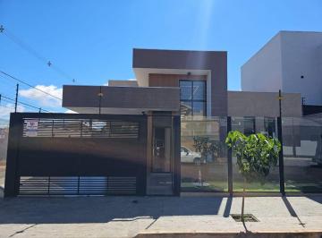 Casa de 3 quartos, Sarandi · Casa de alto padrão em Sarandi